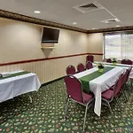 Baymont By Wyndham Clinton 