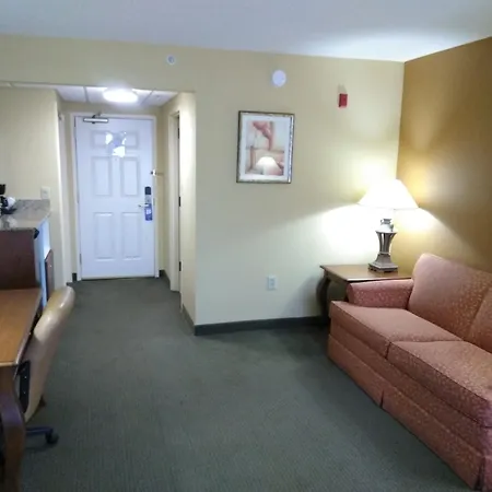 Baymont By Wyndham Clinton Hotel Exterior photo