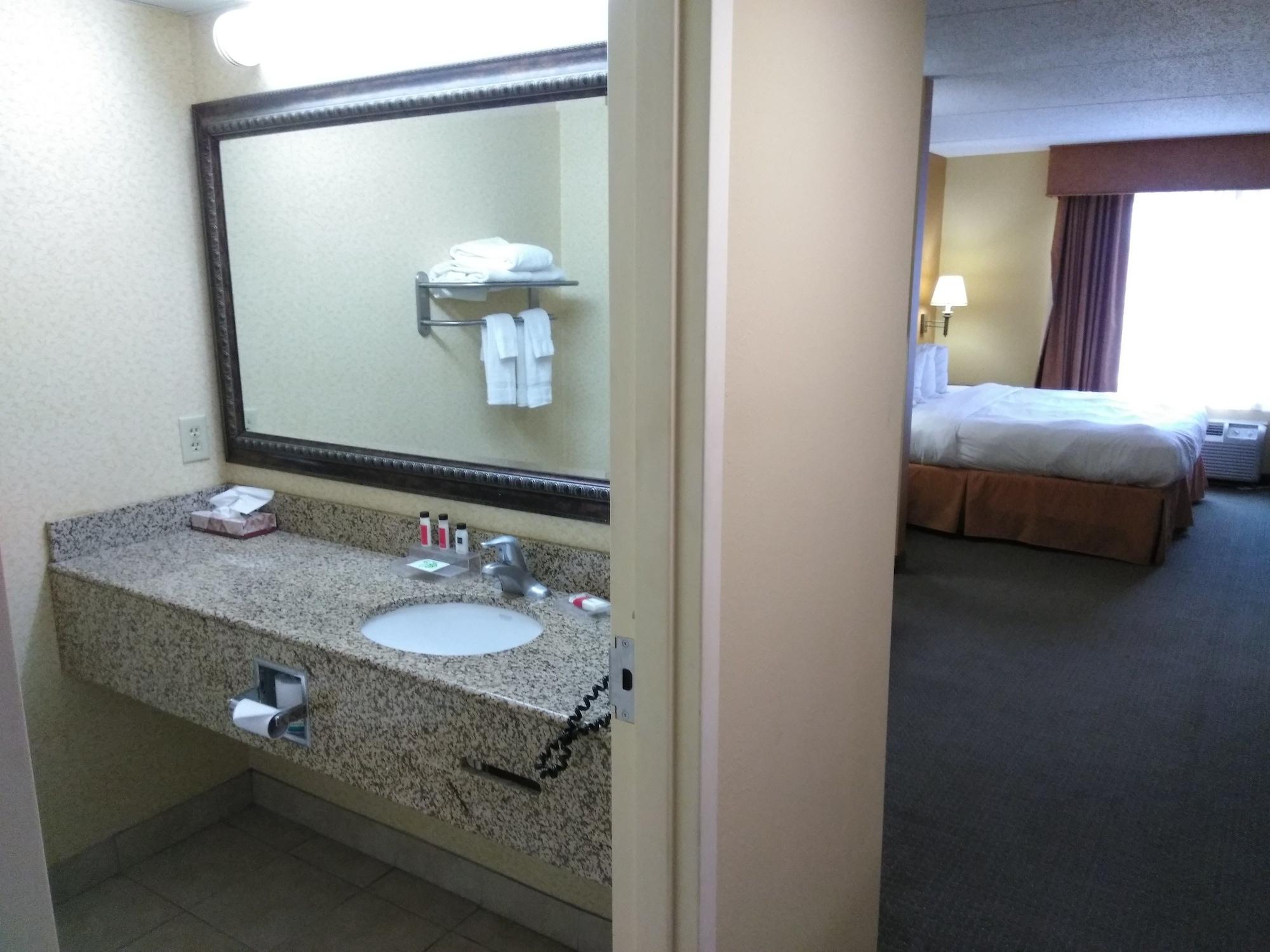 Baymont By Wyndham Hotel
