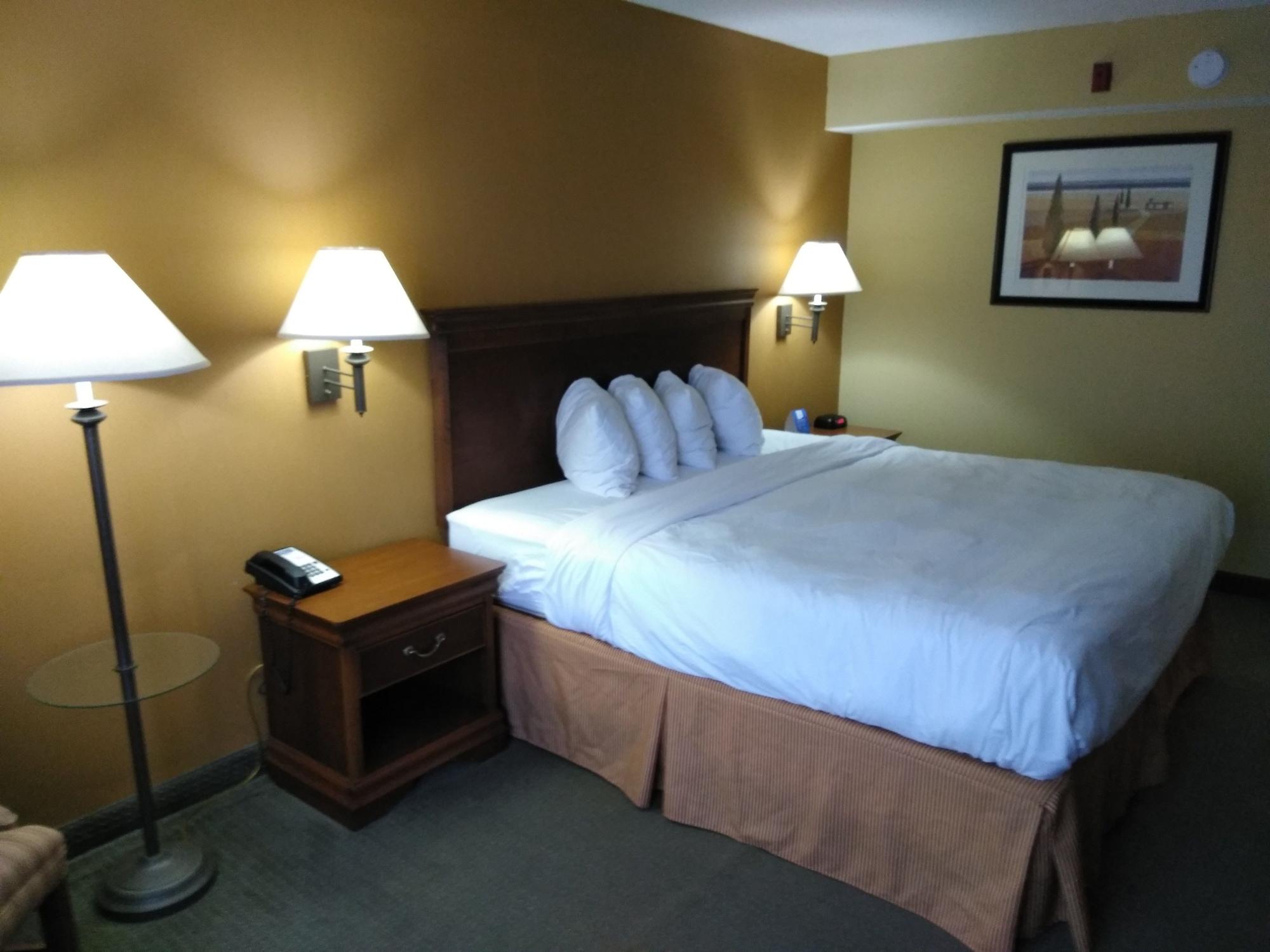 Hotel Baymont By Wyndham 2*