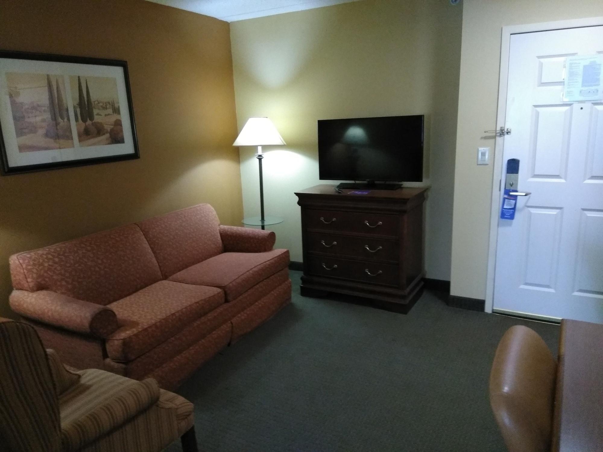 Hotel Baymont By Wyndham 2*