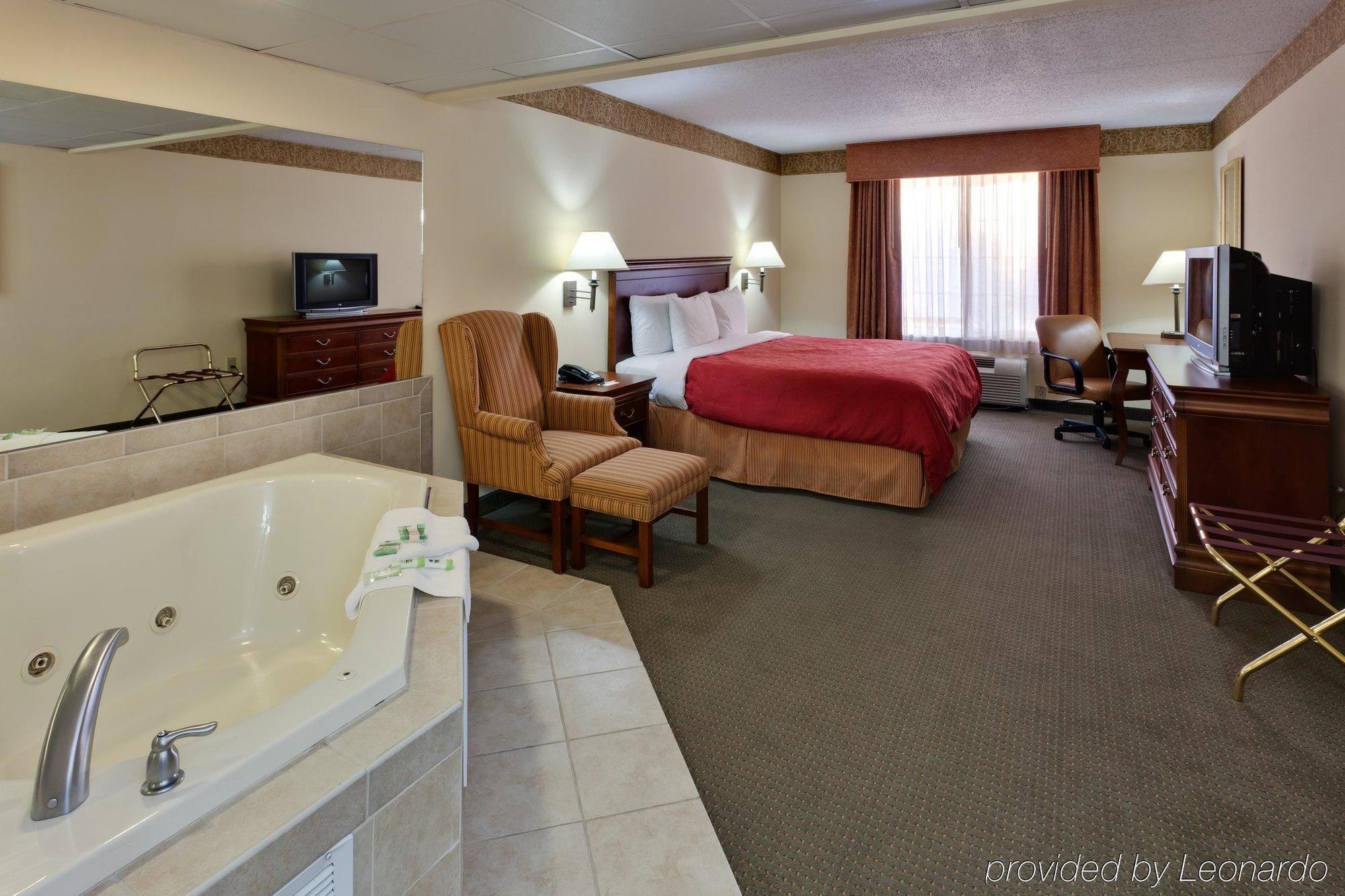 Baymont By Wyndham Clinton